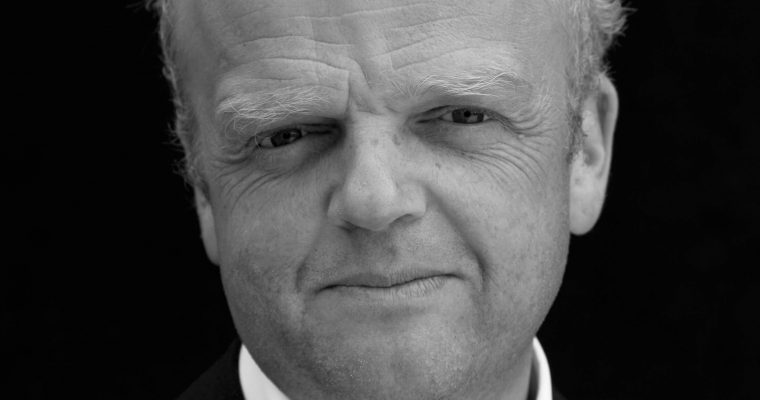 [SOLD OUT] Toby Jones: ASTRIDE A GRAVE: THE GRAVEYARD READINGS